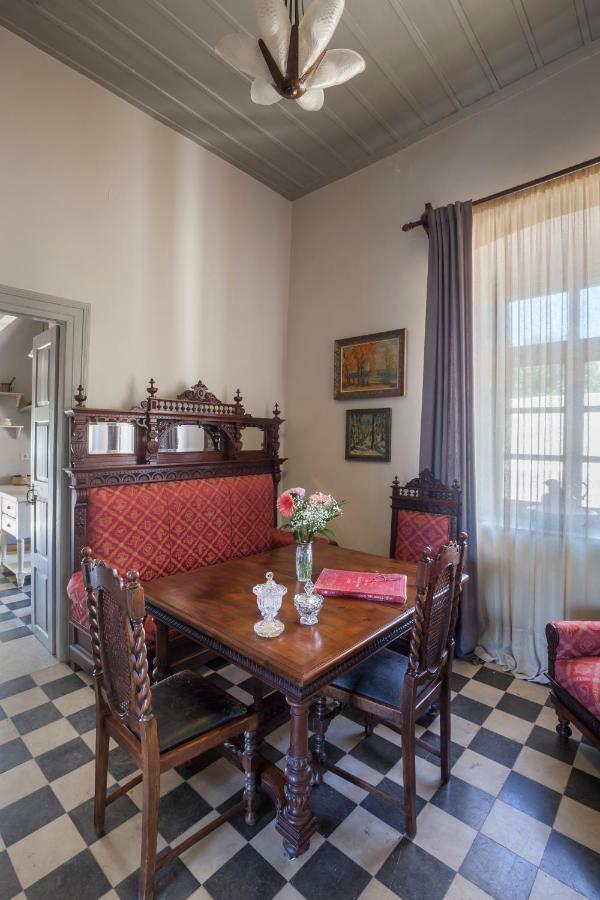 Dellagracia Mansion In Poseidonia Syros Villa Posidhonia  Exterior photo