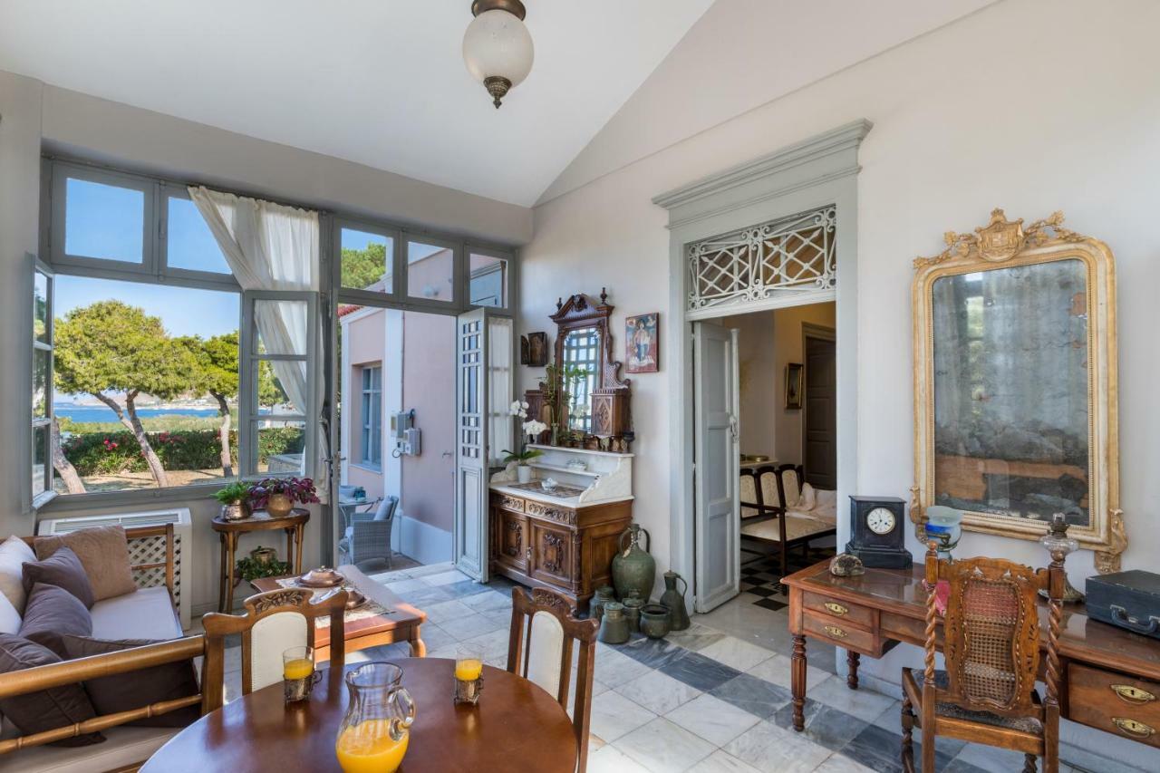 Dellagracia Mansion In Poseidonia Syros Villa Posidhonia  Exterior photo