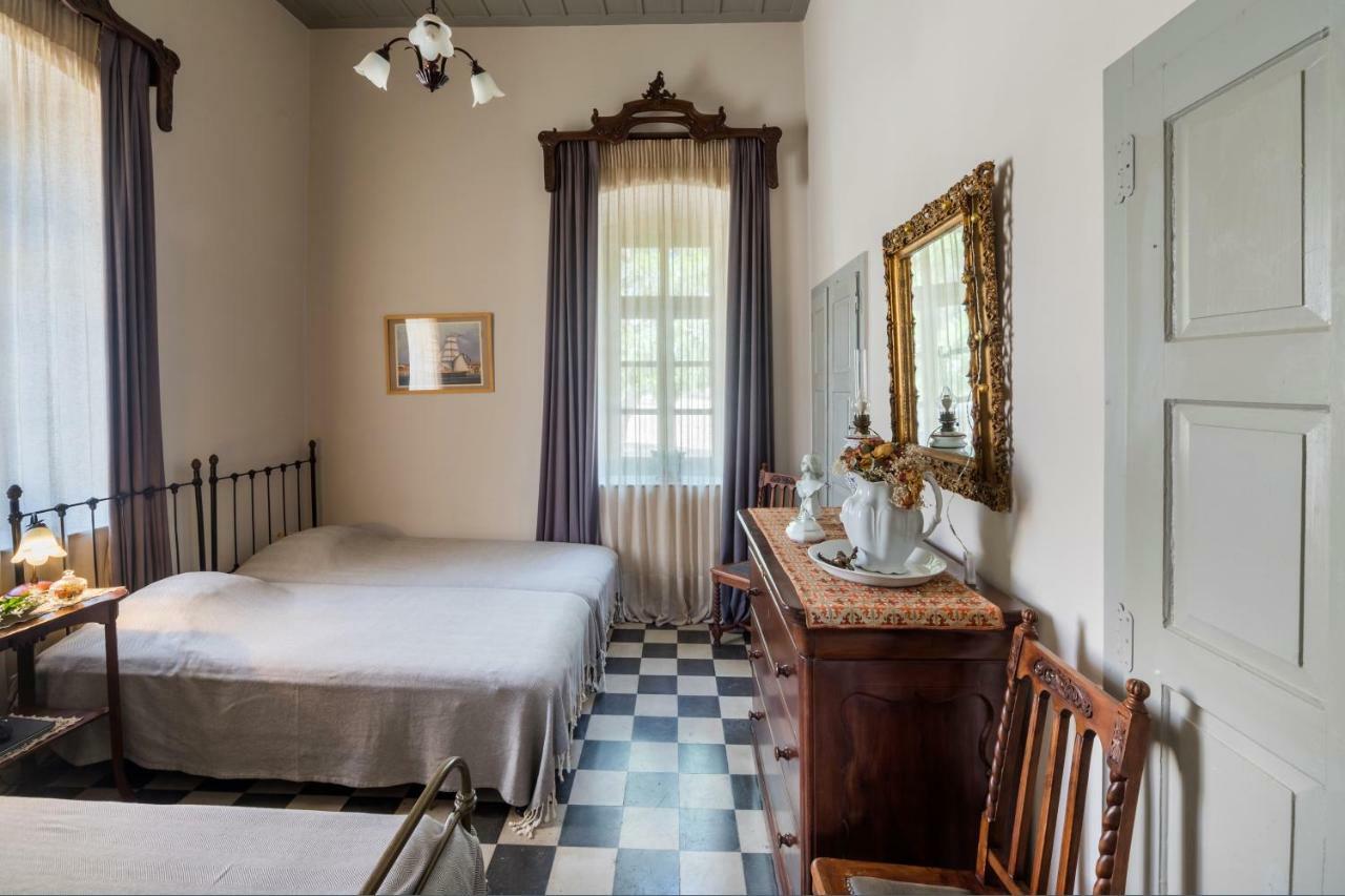 Dellagracia Mansion In Poseidonia Syros Villa Posidhonia  Exterior photo